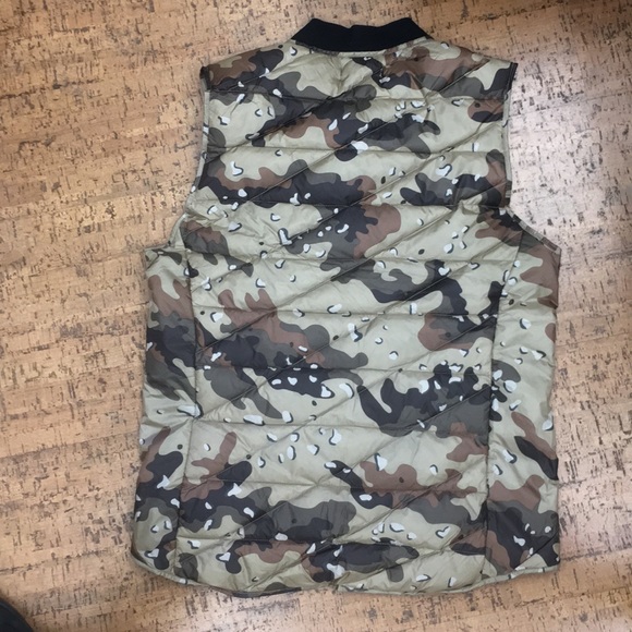 HOLDEN Down Vest - Picture 3 of 3